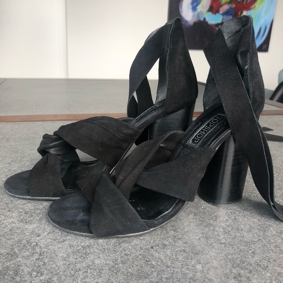 TOPSHOP | Suede Wrap-Arounds - Picture 6 of 8